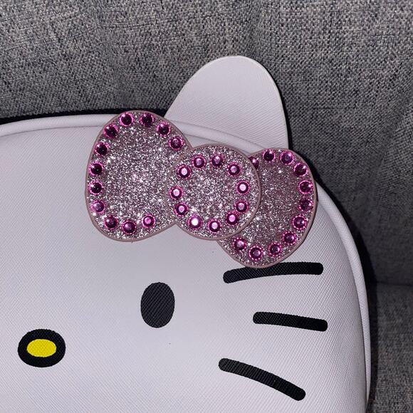 Hello Kitty and Crème collab makeup bag NEW - Picture 2 of 4
